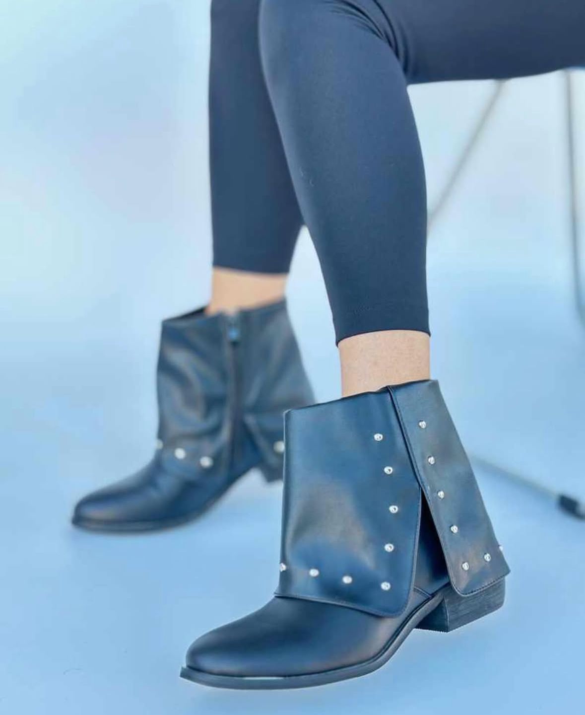 Botines tachas - Black